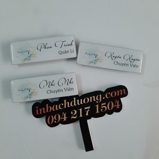 In bảng tên nhân viên đổ keo - In Bạch Dương