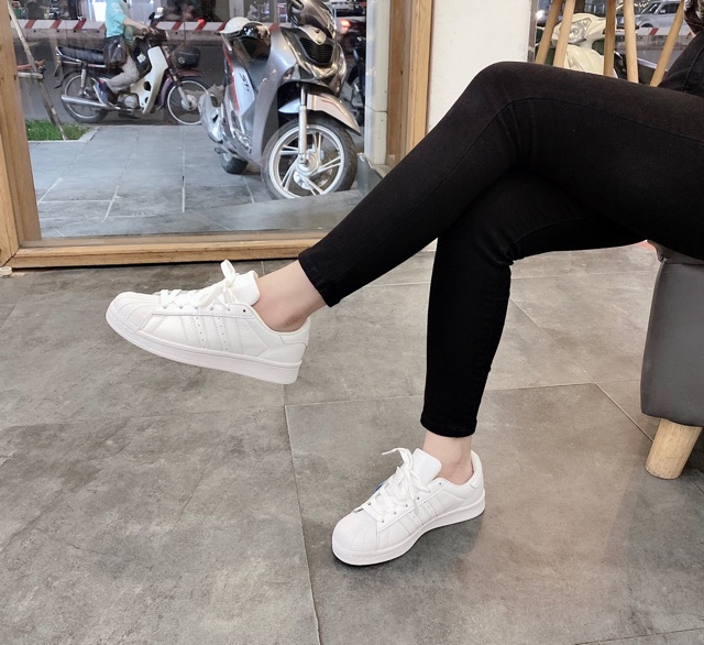 Giày thể thao xò