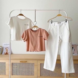 Áo croptop thêu hàng chữ trên ngực nữ tính TTSA0321