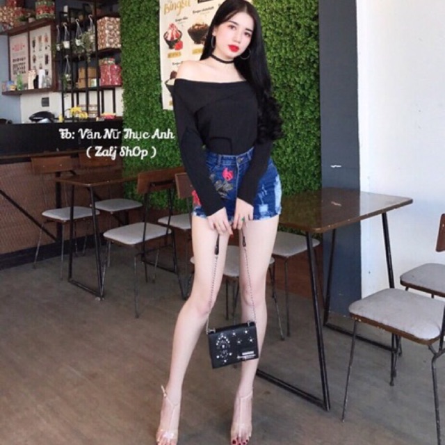 Áo bẹt vai tay dài