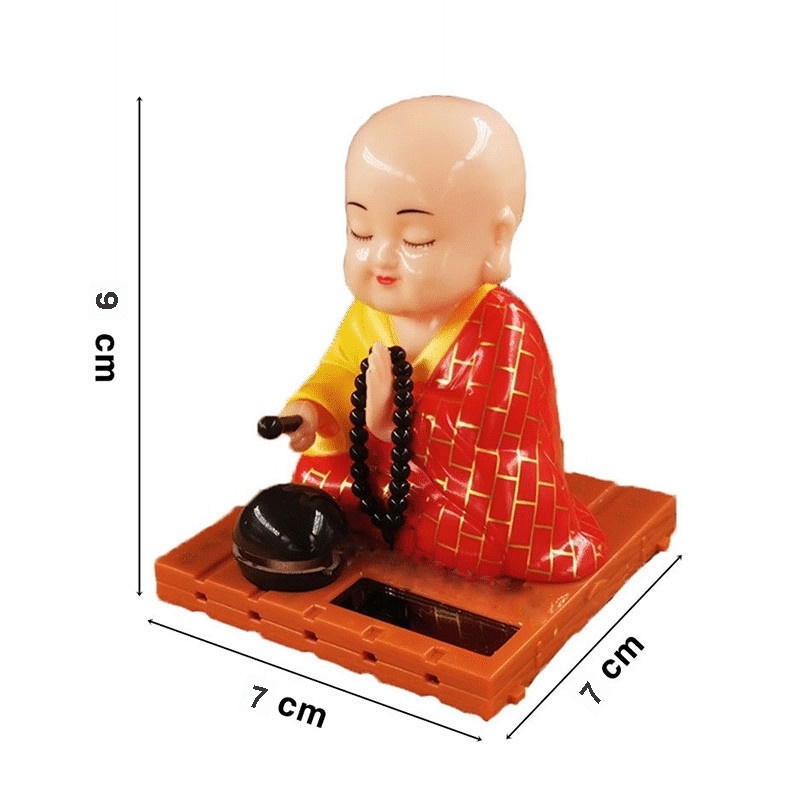 Tượng sư thầy chùa biết gõ mõ tụng kinh gật đầu