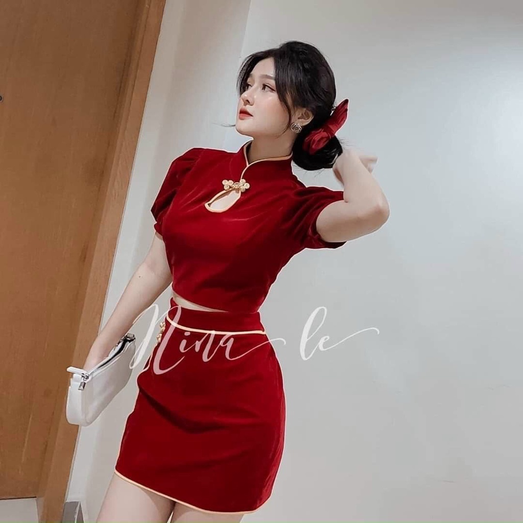 Sét váy đỏ áo dáng croptop cổ thời trang khoét ngực mix với chân váy cực xinh vải co giãn mặc tôn da