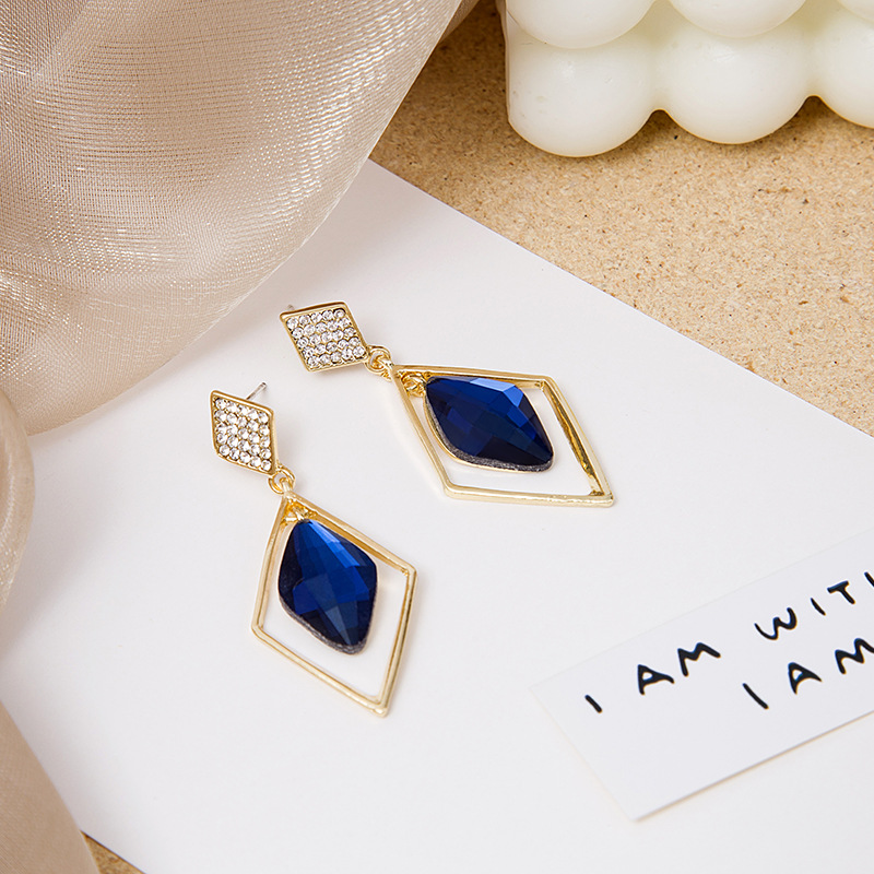 Silver diamond Fashion Hollow temperament Japan and Korea Creative blue blue crystal earrings French Diamond geometric earrings Atmospheric diamonds Earrings