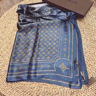 Khăn Lụa Hiệu 350k sale 189k