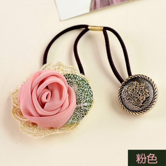 Buộc tóc hoa hồng