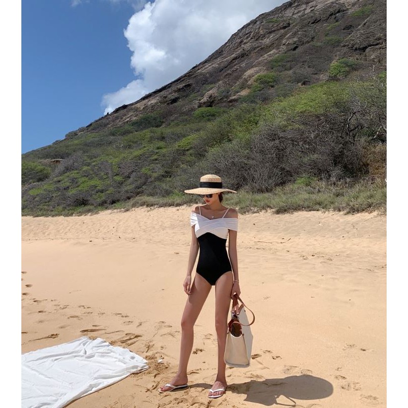 Bikini 1 Mảnh 2 Dây Cá Tính Mẫu Mới 2021