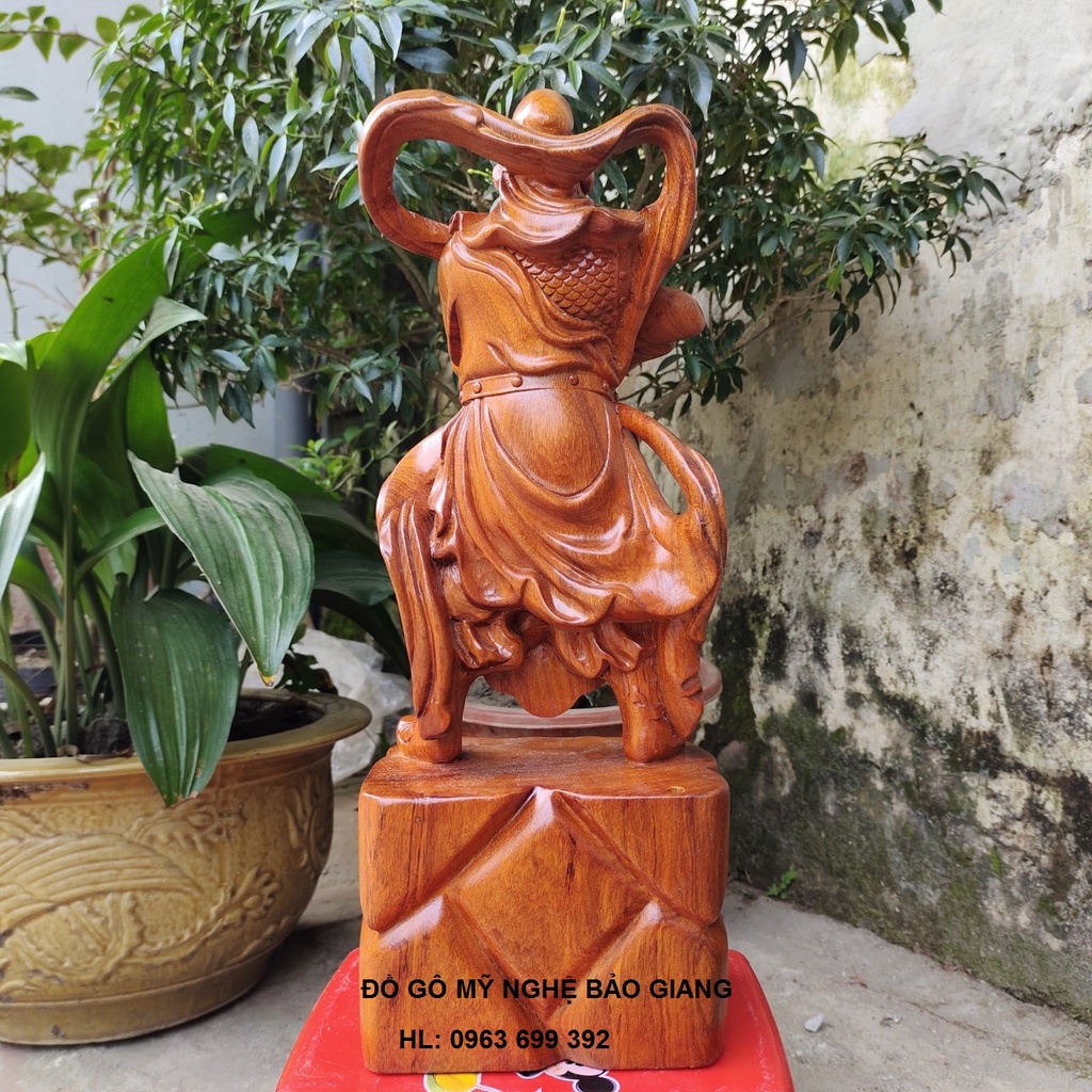 Tượng quan công quan vân trường gỗ hương cao 40cm