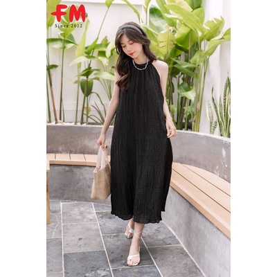 Đầm maxi nữ đi biển dáng dài qua gối cổ yếm chất vải xốp xịn sang chảnh nhẹ nhàng FM Style Online 205060057