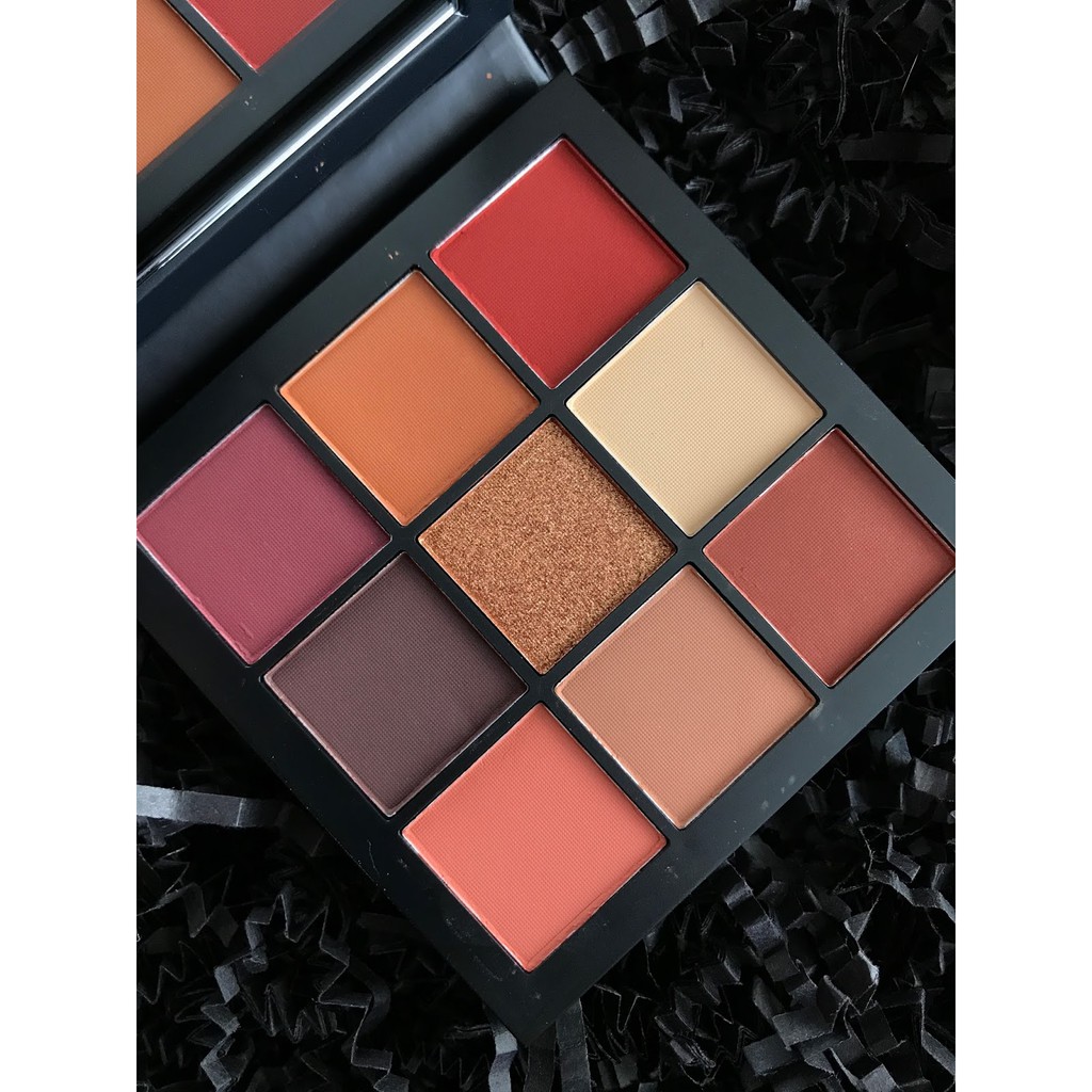 Phấn Mắt Huda Beauty Obsessions 9 Ô – Warm Brown.