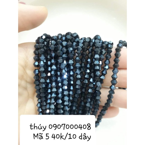 Hạt pha lê kết áo