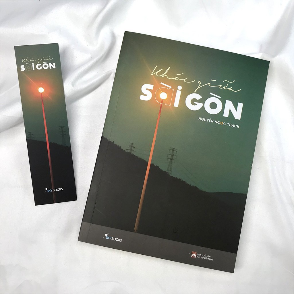 Sách - Khóc Giữa Sài Gòn (Tái Bản 2020) - Kèm Bookmark