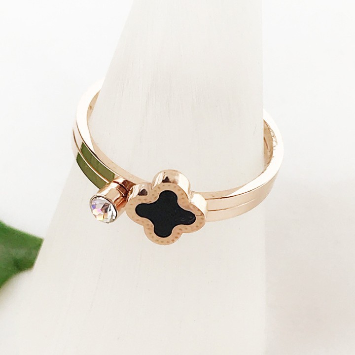 Bộ 2 Chiếc Nhẫn Cỏ 4 Lá Đen Titan Không Rỉ TT 1791