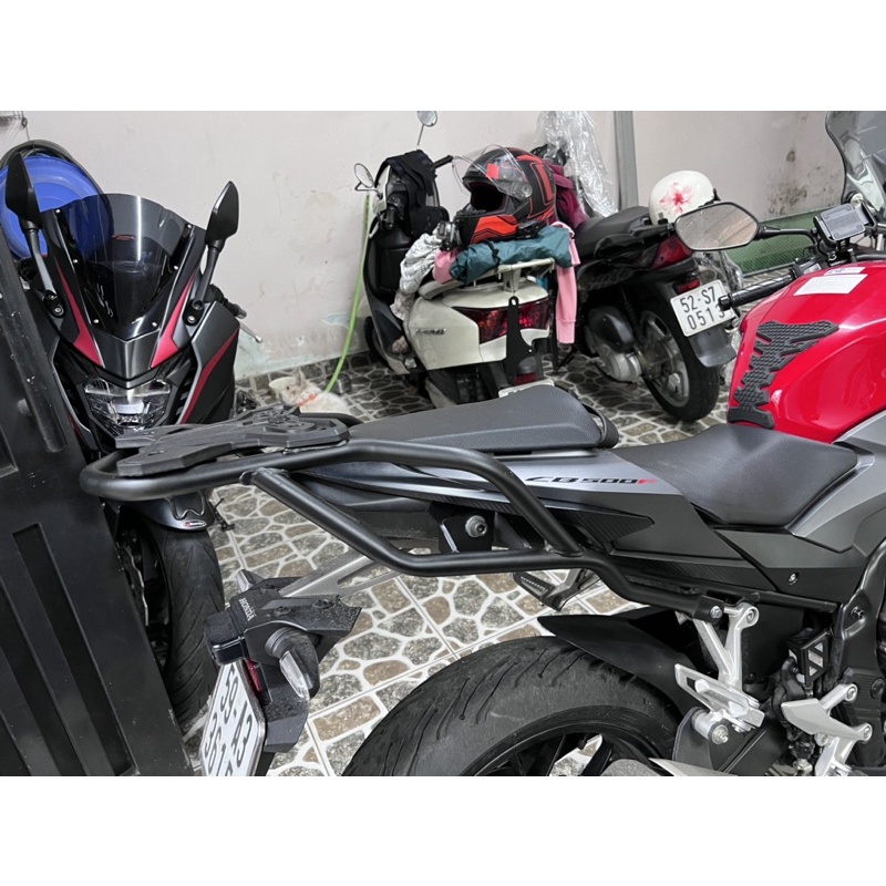 Baga sau Honda CB500f