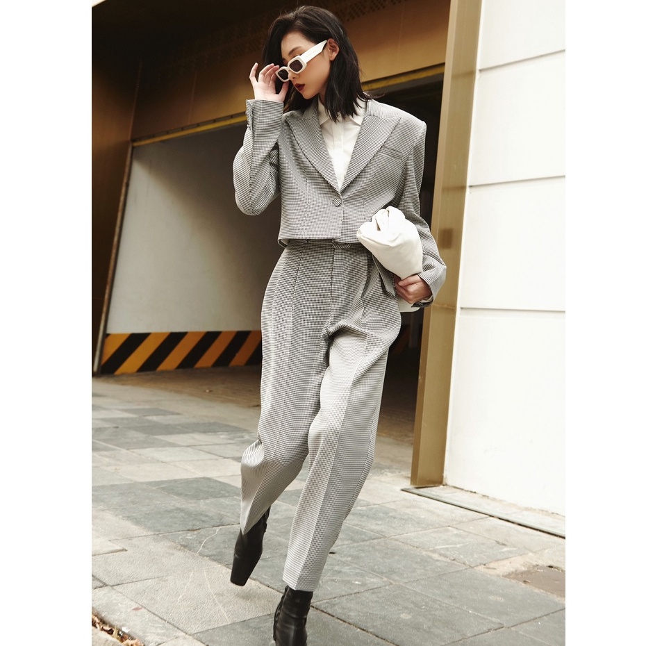 Set áo blazer mini houndstooth đen trắng và quần baggy HUONG BOUTIQUE HBVEST143