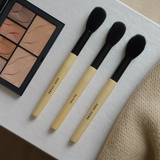 BOBBI BROWN SHEER POWDER ( CỌ PHỦ PHẤN )