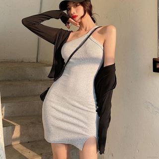 Đầm Hở Lưng Thiết Kế Lệch Tà Nữ Tính