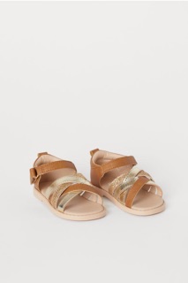 Sandal nâu bé gái