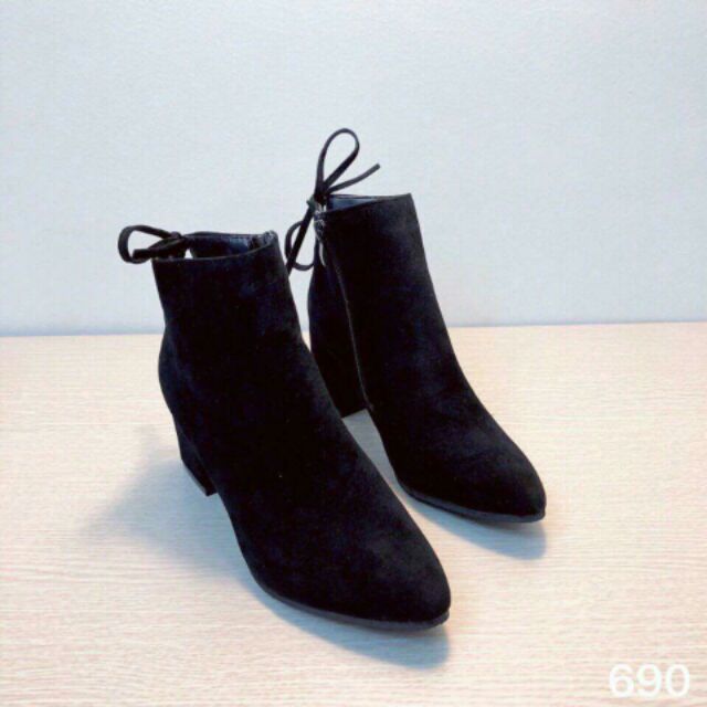 Boot cổ ngắn buộc dây