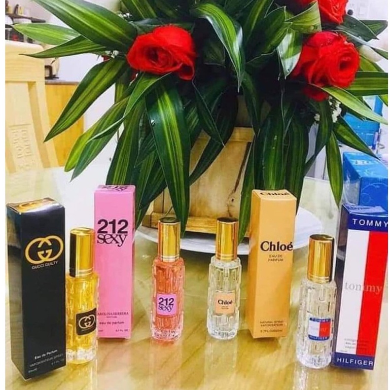 Nước hoa mini 212 nữ chai 20ml dạng xịt- mẫu 4d- Mùi 212 sexy women