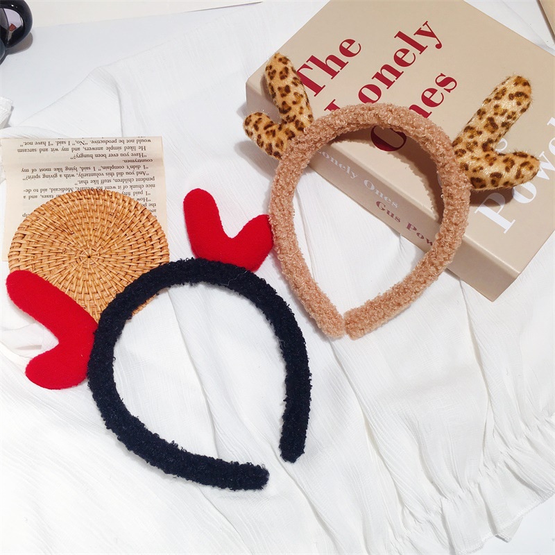 Băng Đô Cài Tóc Hình Sừng Hươu Dễ Thương Cho Nữ