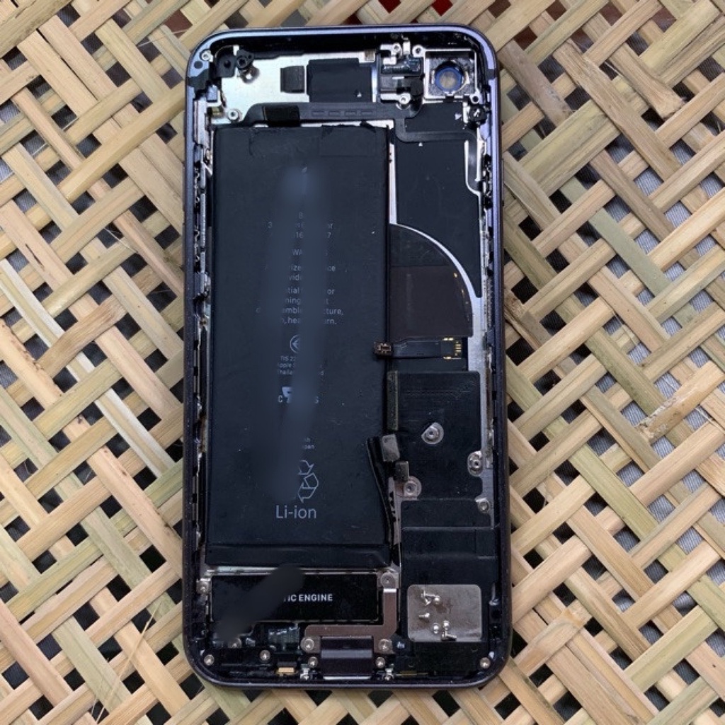 Cụm vỏ lưng IP8 zin tháo máy có linh kiện,lưng bể