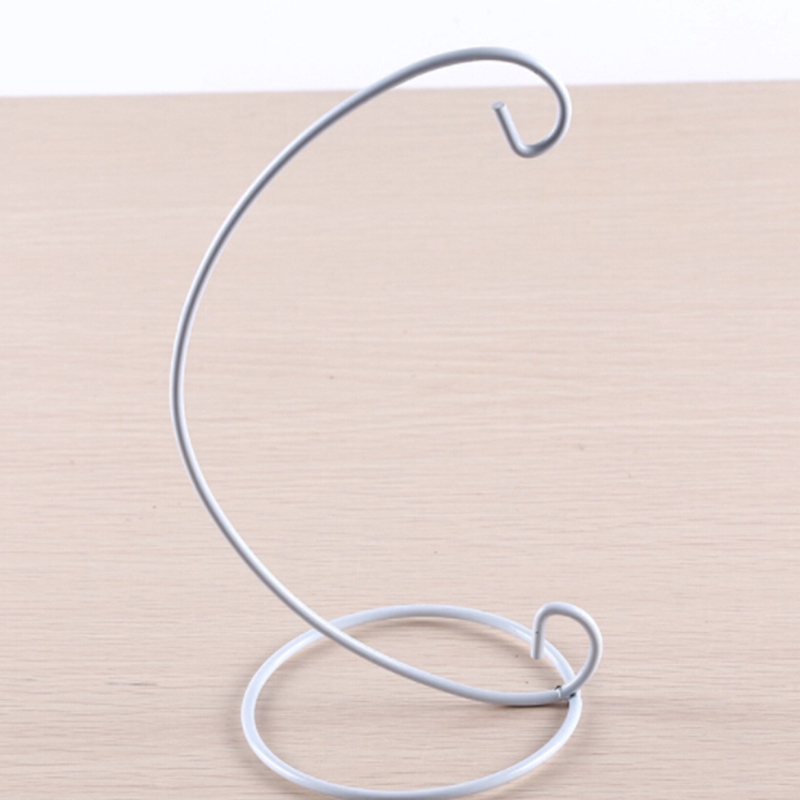 Giá Treo Chậu Hoa Bằng Sắt kiểu cong đẹp mắt