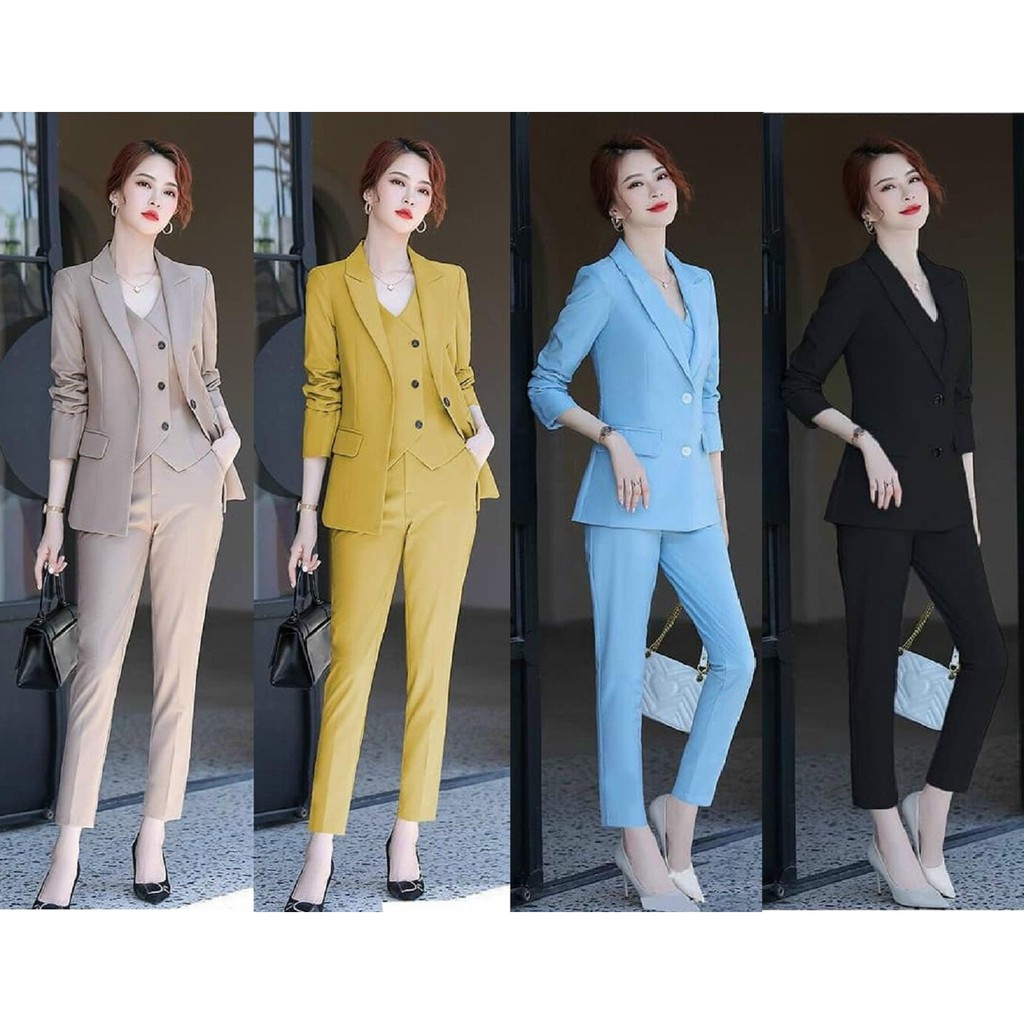 Set bộ vest công sở kèm áo GiLê bên trong.