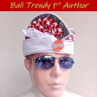 Áo viền đỏ trắng Udeng bali