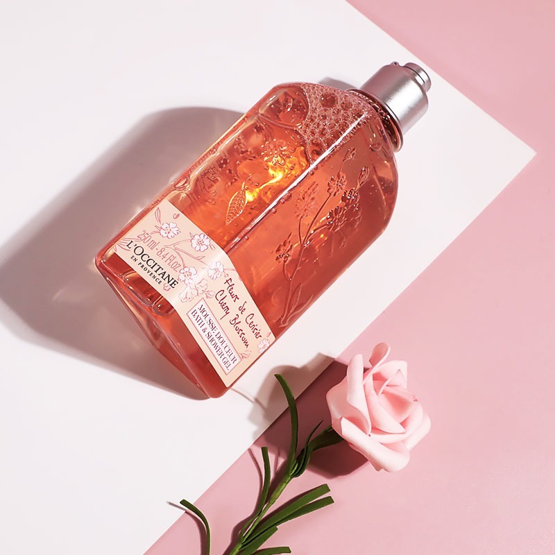 Gel tắm hương hoa anh đào L'OCCITANE 250ml