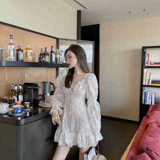 Đầm Tiểu Thư Trắng Muốt Điệu Đà