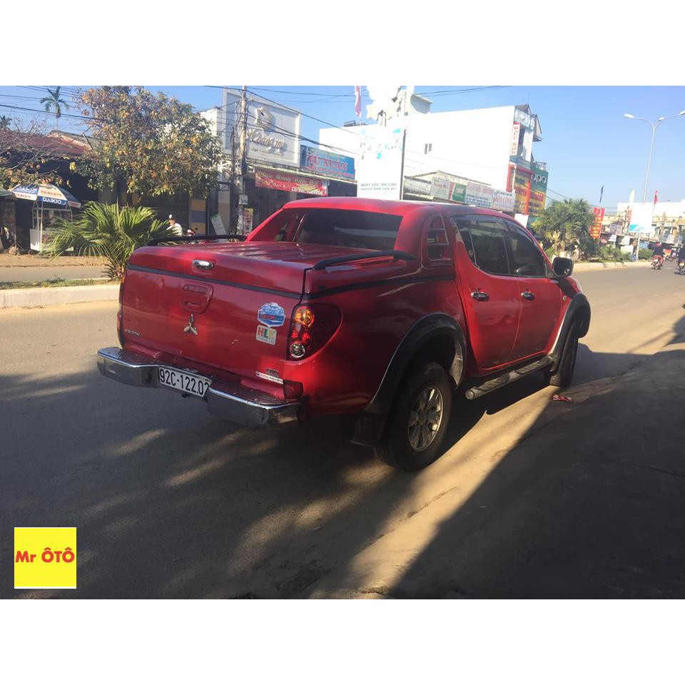 RÈM CHE NẮNG NAM CHÂM CHO XE  MITSUBISHI TRITON 2010-2015 . BẢO HÀNH 2 NĂM TOÀN QUỐC
