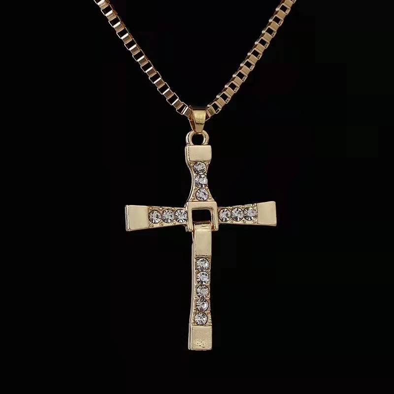 Vòng cổ mặt hình thánh giá cho cặp đôi