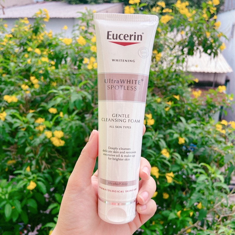 [MUA 1 TẶNG 1] Sữa rửa mặt Eucerin Ultra White+ Spotless Cleansing Foam làm trắng da 150g TẶNG CỌ RỬA MẶT