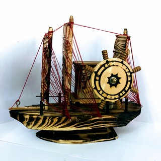 Mô hình Gỗ Thuyền Buồm Có Cót