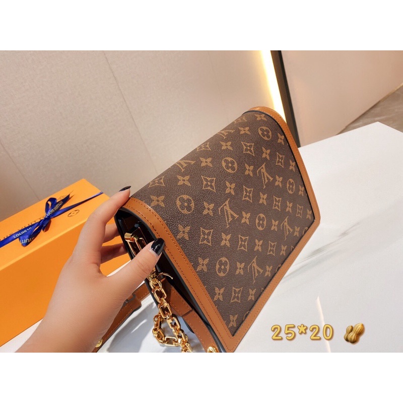 Túi đeo chéo LV Louis-Vuitton cao cấp chuẩn Au nhập khẩu new fullbox