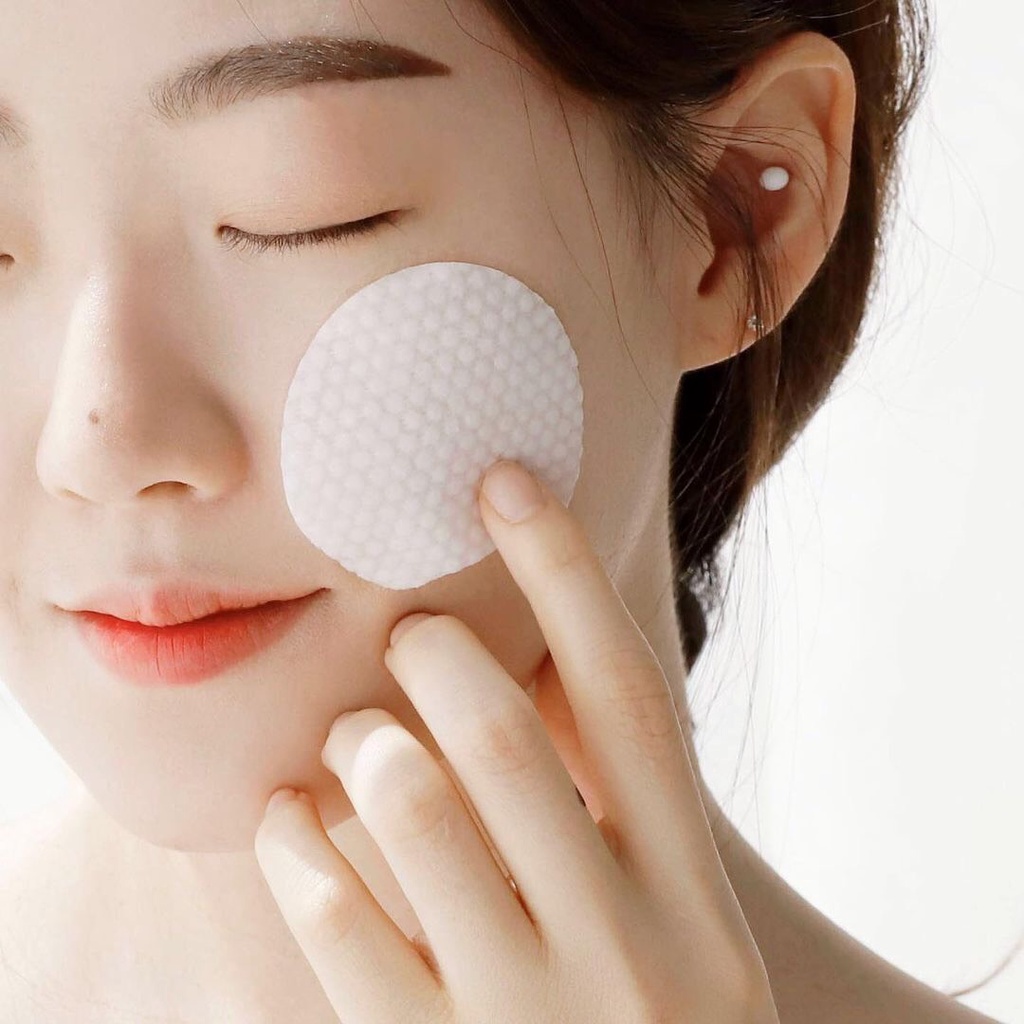 Hộp Pad Dưỡng Trắng - Tẩy Da Chết Sữa Non Maxclinic -  100ml/50pads | Xù Korea