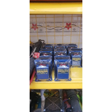 Biến điện 500W vào 220V ra 110V hàng chất lượng cao , lỏi đồng , dộ bền cao , nguồn điện ổn định