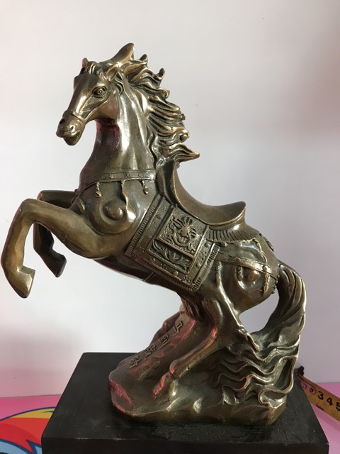 Tượng đồng ngựa mã đáo thành công