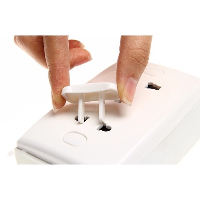 NÚT BỊT LỖ ĐIỆN AN TOÀN CHO BÉ - 000209