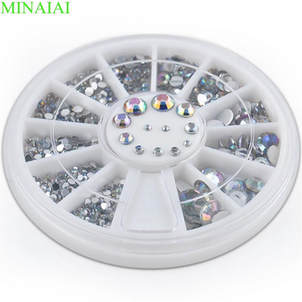 Đá đính móng tay nhiều màu