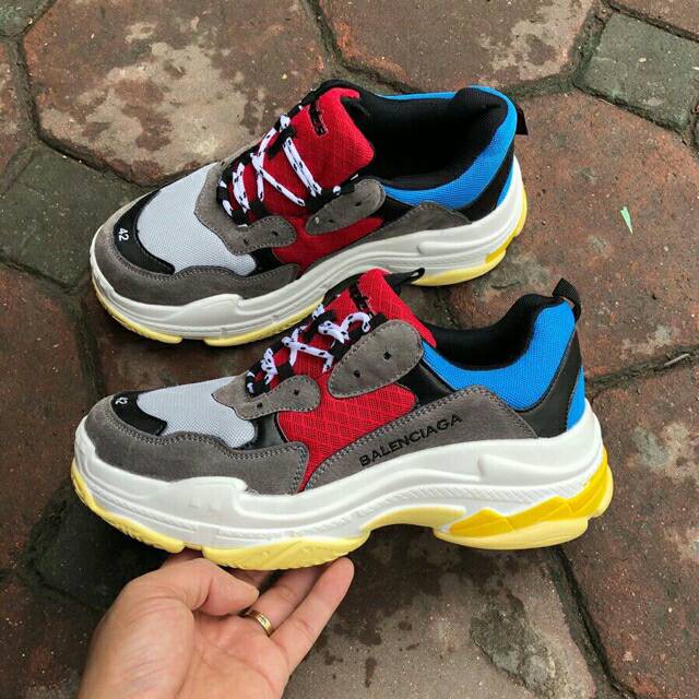 Giày Triple S đỏ xám, đế vàng | BigBuy360 - bigbuy360.vn