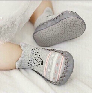 Combo 2 đôi giày tập đi