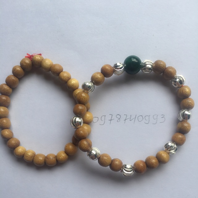 Vòng dâu tằm cho bé 