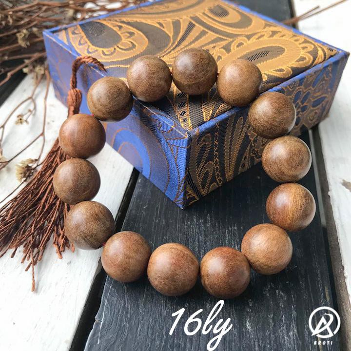 Vòng phong thủy - Vòng phong thủy gỗ Xá xị 16 ly -SP 1