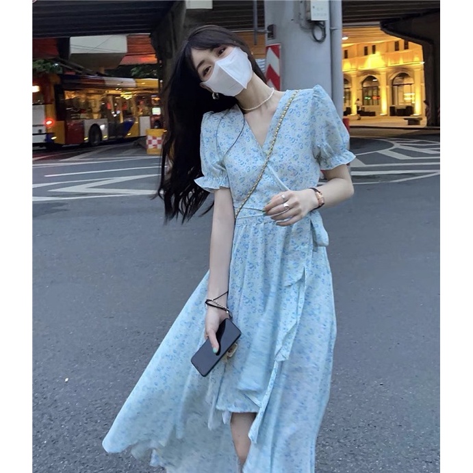 Đầm xanh xẻ vạt hoa nhí thắt eo dáng dài ngọthì ngào 🌥