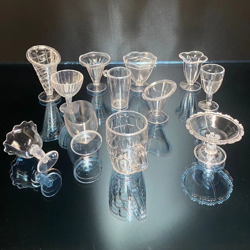 Set 12 Ly Nhựa Đồ Chơi Cho Bé