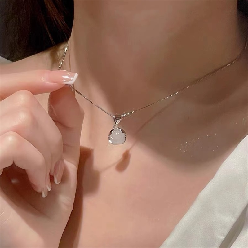 Dây Chuyền Mặt Ngọc Bích Tròn Màu Trắng s925 Sang Trọng Độc Đáo