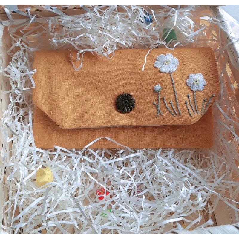 Ví vải linen thêu tay handmade