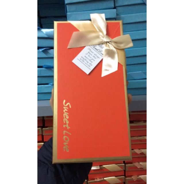 Hộp socola 18 viên màu cam