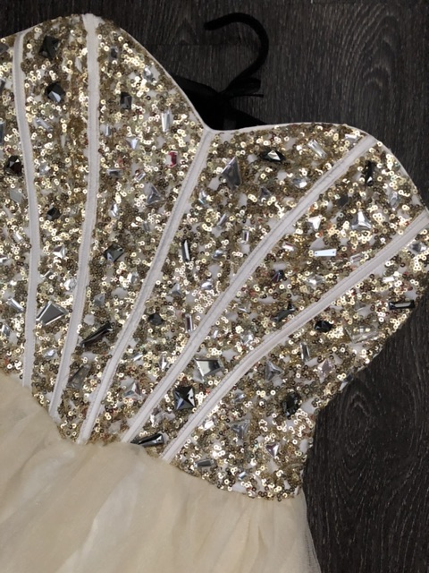 Đầm kim sa phối voan lưới